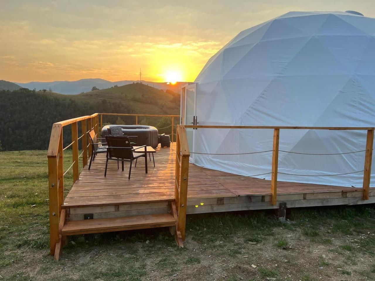 ホテル Tranquil Dome - Manta'S Retreat Glamping Cornereva エクステリア 写真