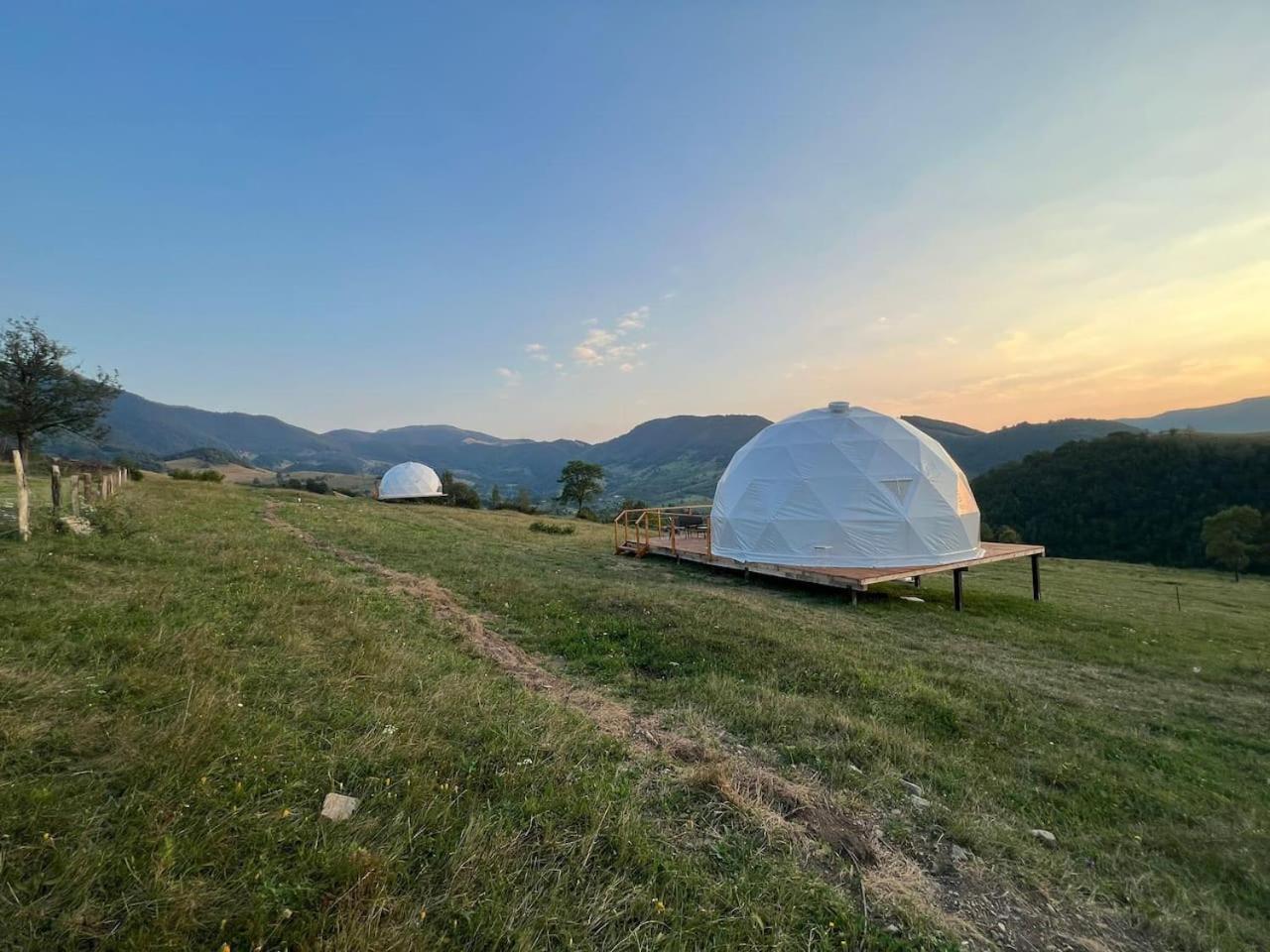 ホテル Tranquil Dome - Manta'S Retreat Glamping Cornereva エクステリア 写真
