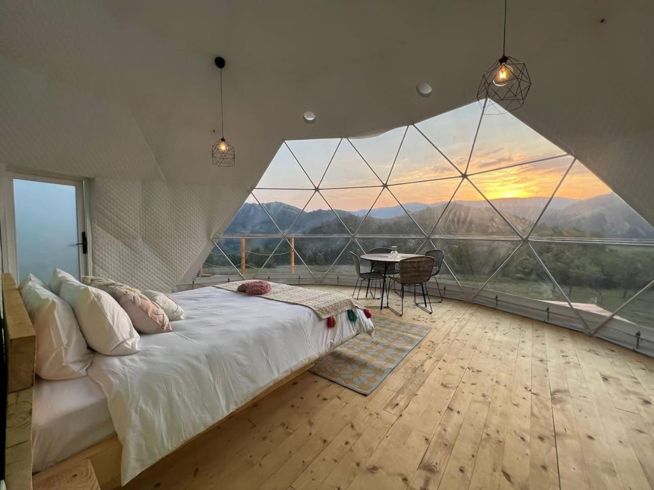 ホテル Tranquil Dome - Manta'S Retreat Glamping Cornereva エクステリア 写真